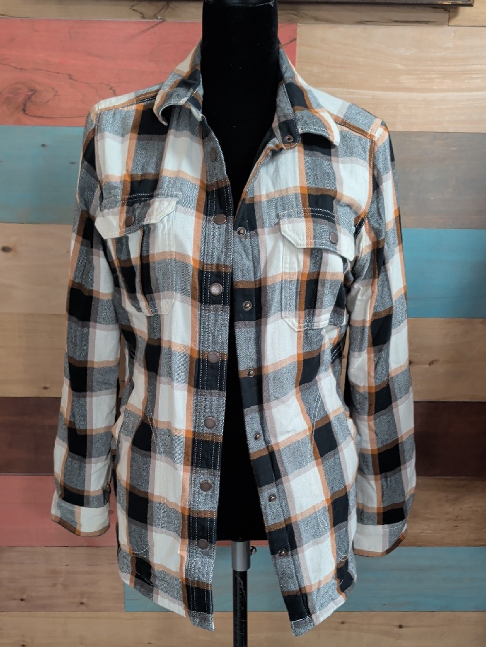 Duluth Trading Co Plaid Utility Jacket in Black, White & Brown